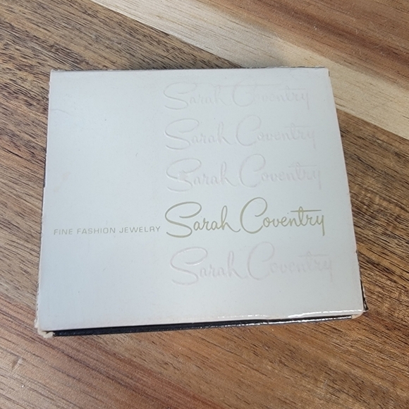 Vintage Sarah Coventry Leaf Pin Brooch & Clip on Earrings Set 1960s 1970s - Picture 5 of 14